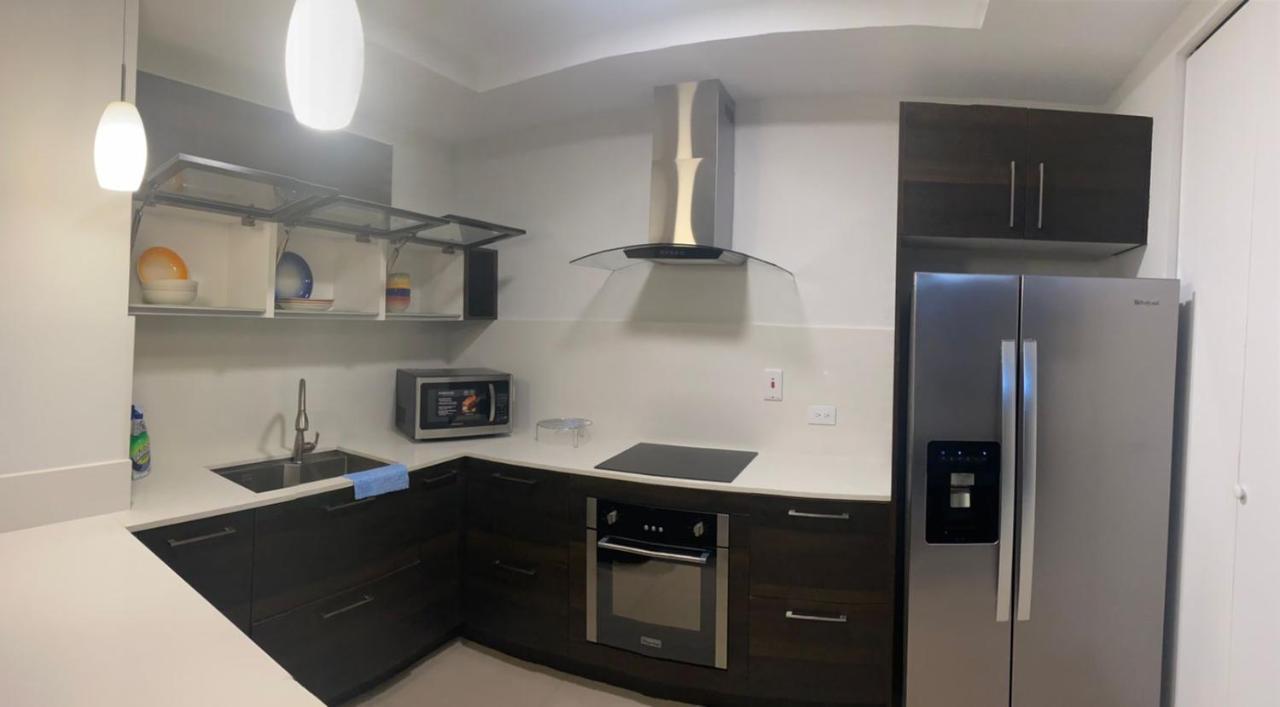 Parkhurst 1 Appartamento Kingston Esterno foto