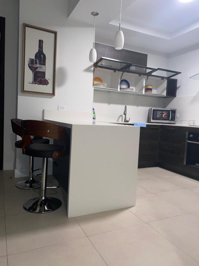 Parkhurst 1 Appartamento Kingston Esterno foto